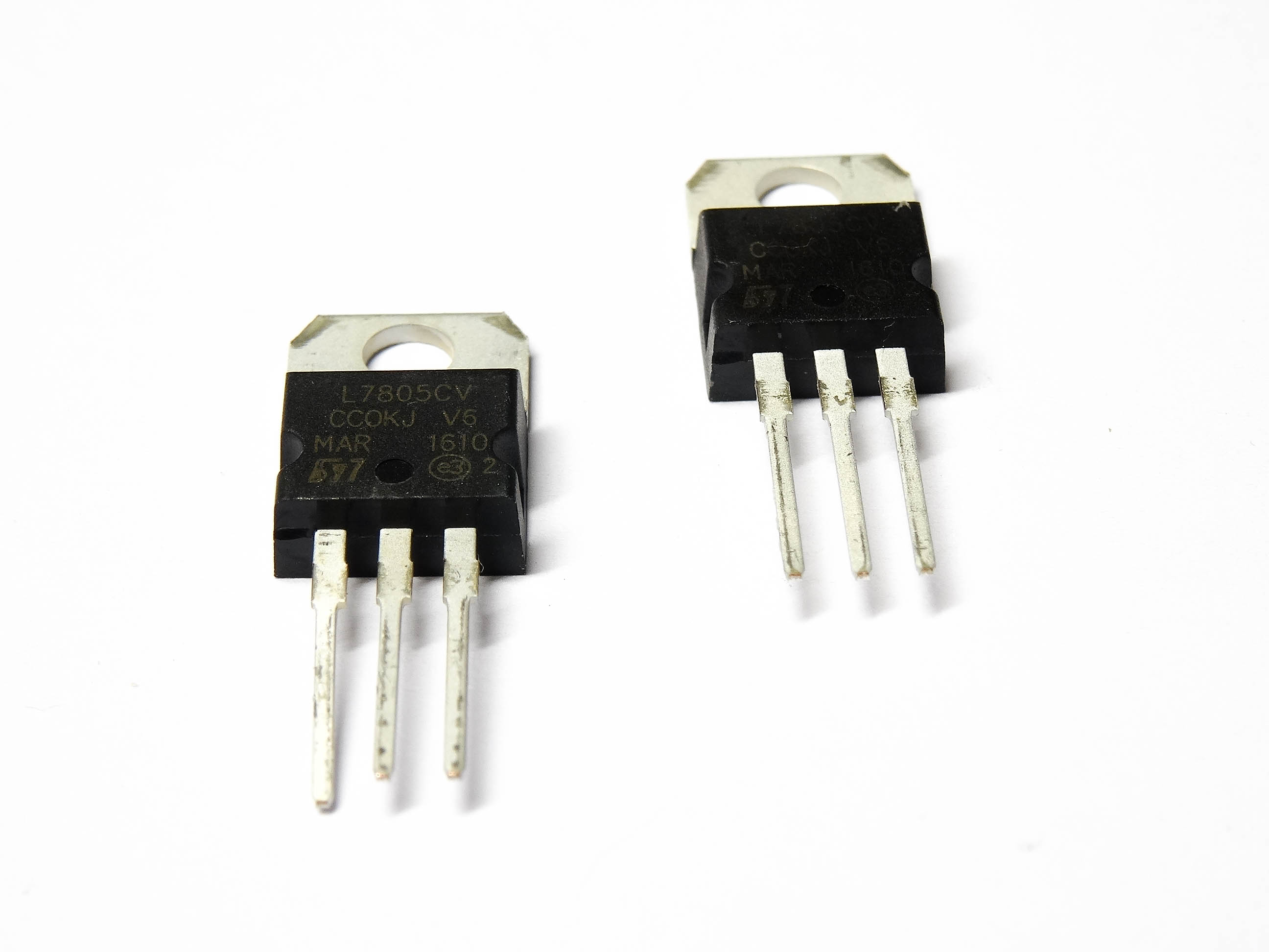 L7805CV L7805 LM7805 Spannungsregler 5V 1,5A, Transistoren, Elek. Bauteile, Zubehör
